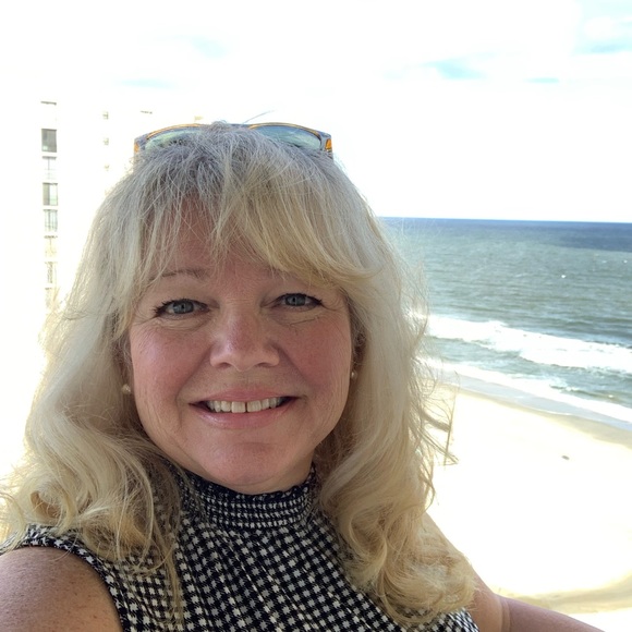 Meet your Posher, Lisa - Picture 4 of 8